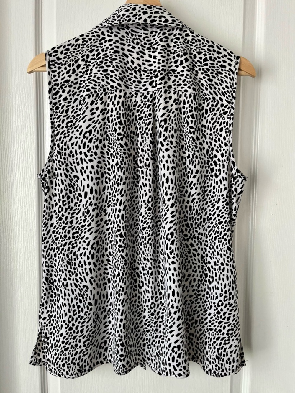 CLEO Black & White Print Sleeveless Blouse Medium - Picture 9 of 15